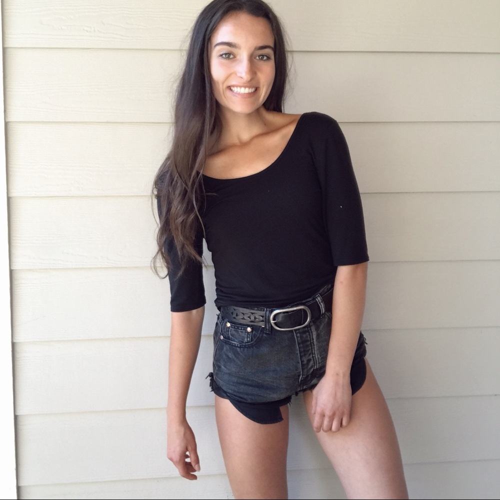Elbow length Soft plain low back top